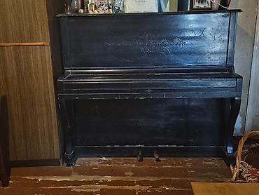 belarus 892: Salam qedimi piano belarusya islek veziyyetde maştaga yerlesir.endrim — 2