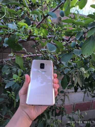 телефон s7: Samsung Galaxy A8 2018, Б/у, 32 ГБ, цвет - Золотой, 2 SIM, eSIM