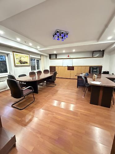 Продажа офисов 200 м², С ремонтом, Многоэтажное здание, 1 этаж