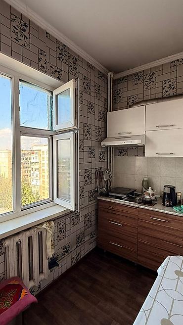 дешово продам: 1 комната, 35 м², Аламедин-1 мкр 105 серия, 8 этаж, Косметический ремонт — 3
