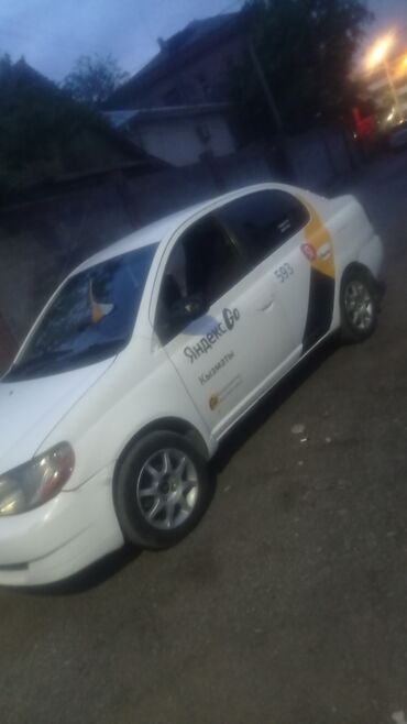 авто в рассрочку без первоначального взноса: Toyota Platz: 2000 г., 1 л, Автомат, Бензин, Седан
