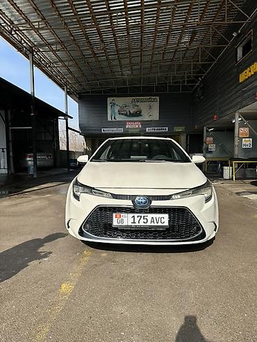 Toyota: Toyota Corolla: 2019 г., Вариатор, Гибрид, Седан — 24