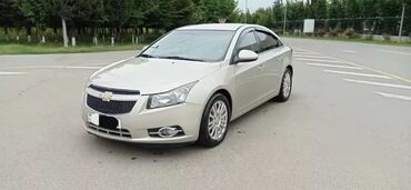 xezer avtomobil krediti 2022: Chevrolet Cruze: 1.4 л | 2014 г. 179000 км Седан