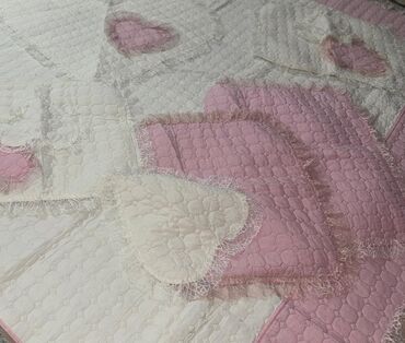 Комплекты постельного белья: Покрывало для 2х спальной кровати 6 красивых наволочек разных