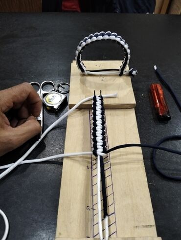 Bilərziklər: Parakord bilərziklər – əl işi Məhsul təsviri: - Yüksək keyfiyyətli — 8