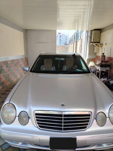Mercedes-Benz: Mercedes-Benz 320: 3.2 l | 2001 il Sedan