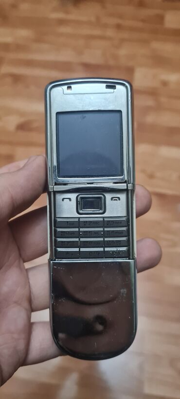 noki 7610: Nokia 8800,zapçast kimi!