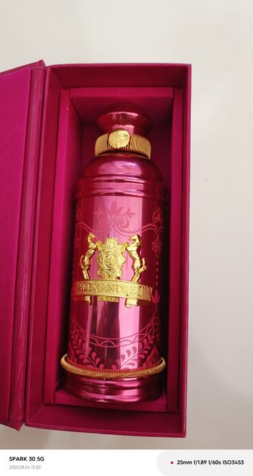 qadın godəkcələri: Alexandre.J The Collector: Rose Oud ətir suyu çəhrayı metal şüşədə