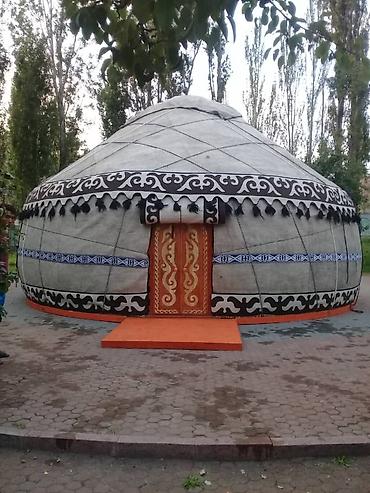 Боз үй: Боз үйлөрдү ижаралоо, Каркасы Жыгач, 65 баш, Казан, Идиш-аяк, Полу менен — 8