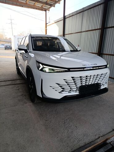 Другие автомобили: BEIJING X7 (кроссовер), белый цвет кузова - Современный дизайн — 3