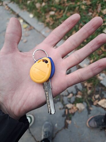 обложка на удостоверение: Чип-ключ для домофона и двери