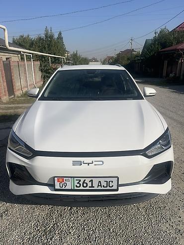 BYD: BYD E2: 2023 г., Автомат, Электромобиль, Кроссовер — 1
