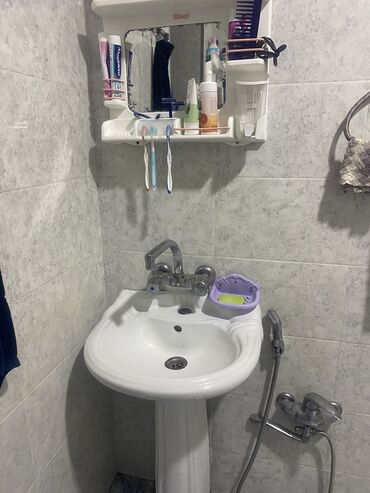 işlənmiş unitaz: Problemləri yoxdu remont edirik deyə satırıq