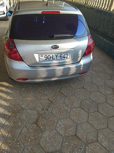 Kia: Kia cee’d hatchback – gümüşü rəng Dizel CRDi 16V mühərrik Mexaniki — 1