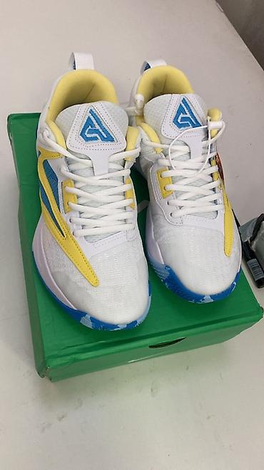 красовки asics: Кроссовки для спорта (несколько моделей) Описание: - Профессиональные — 1