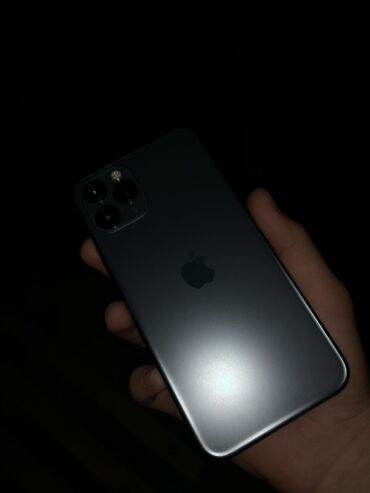 простые телефоны: IPhone 11 Pro, Колдонулган, 256 ГБ, Space Gray, Заряддоочу түзүлүш, Каптама, Кабель, 86 %
