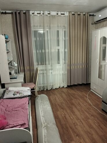 сдается квартира в частном доме: 2 бөлмө, 68 кв. м, 106-серия, 6 кабат, Косметикалык ремонт