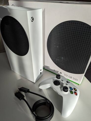 Xbox: Продам Xbox Series S, в новом состоянии. Геймпад не использовался