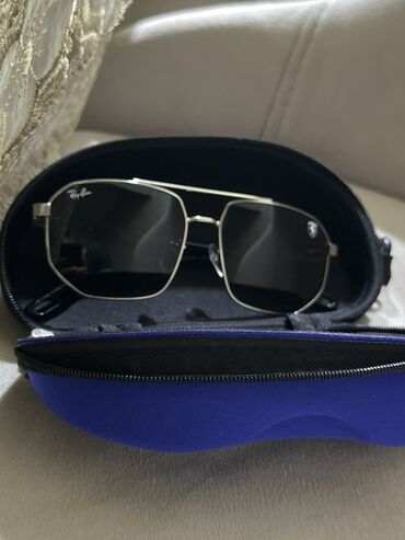 Eynəklər: Gün eynəyi, Ray-Ban, İşlənmiş