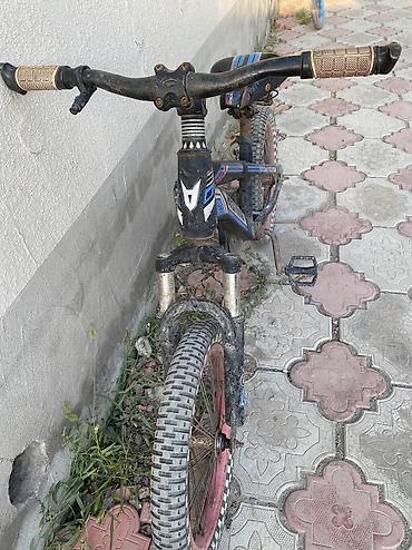 көйнөк детский: > *4 велосипед сатылат! BMX* > > 1. BMW BMX көк кочкул - 6000 — 6