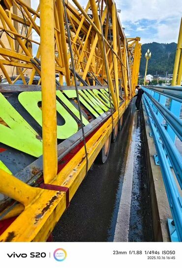 Услуги автовышки, крана: Секции башенного крана (металлоконструкции) - Жёлтые решетчатые — 2