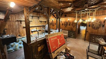 Restoran, kafelər: Azadliq pr. inqilab kuc. kesiwmesine yaxin 230 kv liq pub icareye — 7