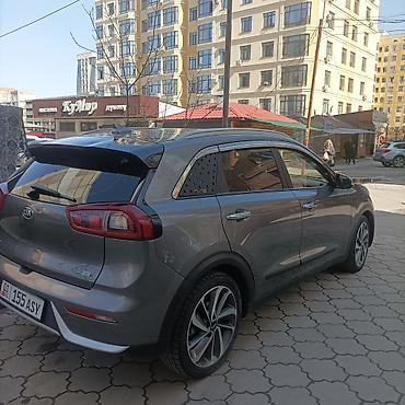 Kia: Kia Niro: 2018 г., Автомат, Гибрид, Кроссовер — 9