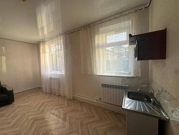 сдаю однокомнатную квартиру долгосрочно: 1 бөлмө, Кыймылсыз мүлк агенттиги, Чогуу жашоосу жок