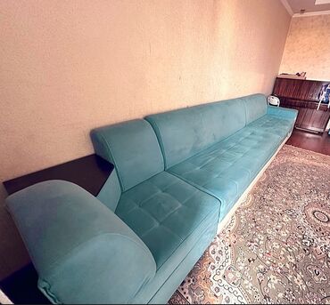 удобный диван: Түсү - Көгүлтүр, Колдонулган