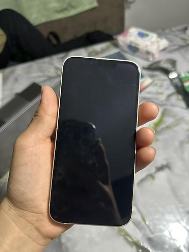 оригинальные аирподсы 1: IPhone 13белый цвет (Starlight). Компактный корпус с плоскими гранями — 5