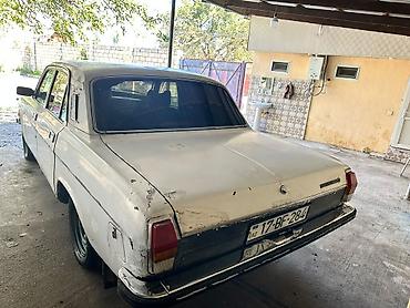 QAZ: QAZ 24 Volga: 2.4 l | 1989 il 195000 km Sedan — 4