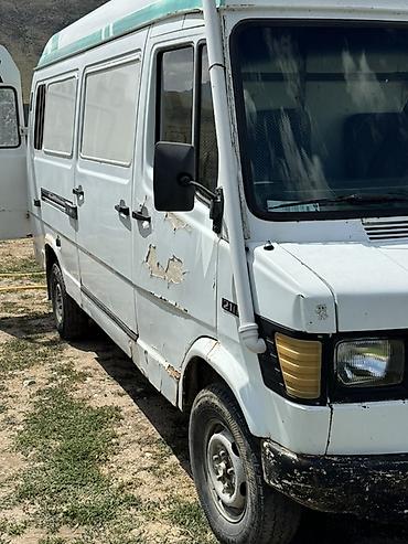 реплика мото: Mercedes-Benz : 1990 г., 3 л, Механика, Дизель, Фургон — 7