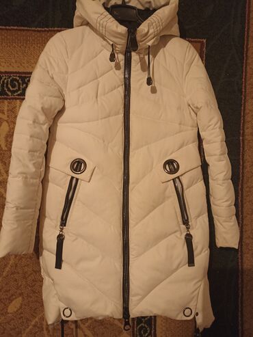 теплые зимние куртки: Пуховик, По колено, S (EU 36), M (EU 38)