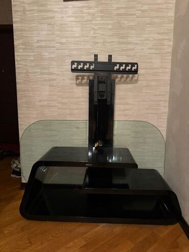 стеклянный кухонный стол: Tv altı heç bir problemi yoxdu bahalı maldı, köçlə bağlı satılır