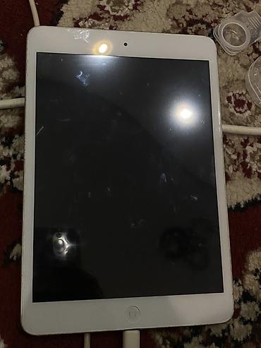 jack h2: Apple iPad (белый/серебристый), компактный планшет с 7.9" экраном — 1