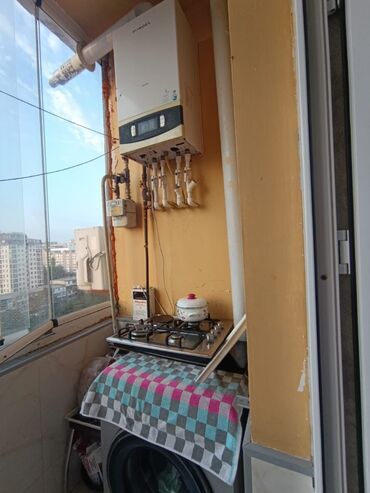 Otaqların satışı: Xanim otaq yoldasi axtarilir. Unvan Hezi aslinov,metroya 5deq — 12