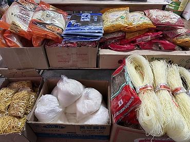 корейские продукты: Продуктовый ассортимент: крупы, макароны, растительное масло, яйца — 3