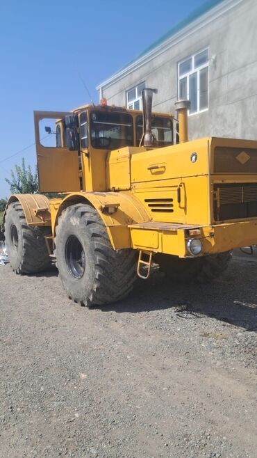 traktor qoşqulari: Salam k 700 satılır saz vezyetdedi kotanan birihde 23000 deyilir unvan