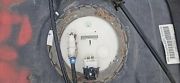 y5 2016: REZERVOAR PUMPA GORIVA CEP ZA OPEL ZAFIRA ZA 2005. GOD — 2