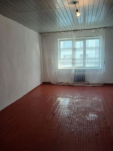 район политех: 20м2 болгон общежитие сатылат.Кухня душ жок.Суу ажаткана сыртта 2 млн — 1