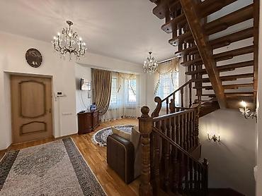 Продажа коттеджей и домов: Район Ташрабат Матросова/Медерова 3 уровневый особняк 📍 р-н — 19