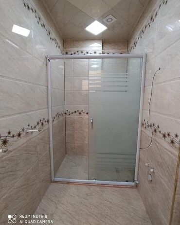 Duş kabinaları, arakəsmələr: Yeni Üstü açıq kabina, Künc üçün, Pulsuz çatdırılma — 12