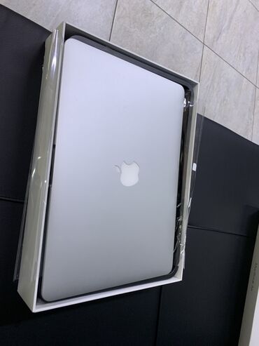 деревянный планшет для рисования: Ультрабук, Apple, 8 ГБ ОЗУ, Intel Core i5, 13.3 ", память SSD