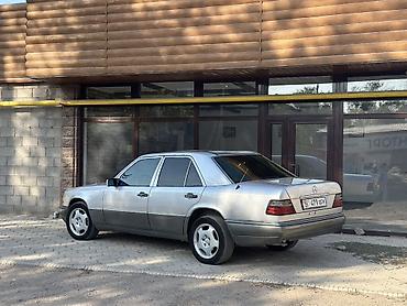обмен на 210: Mercedes-Benz W124: 1994 г., 2.2 л, Механика, Бензин, Седан — 4