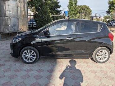 Chevrolet: Chevrolet Spark: 2021 г., 1 л, Вариатор, Бензин, Хэтчбэк — 2