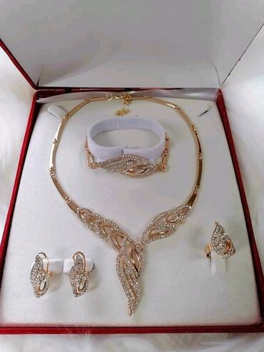 ceger benetton sa dimenzije: Set: Earrings, Bracelet, Necklace, Material: Cubic zirconia, Gold