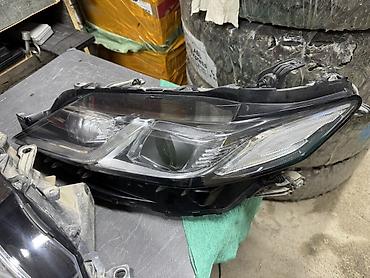 калыб: Пара передних фар Toyota (оригинал, Japan) - Тип: биксенон/LED — 2