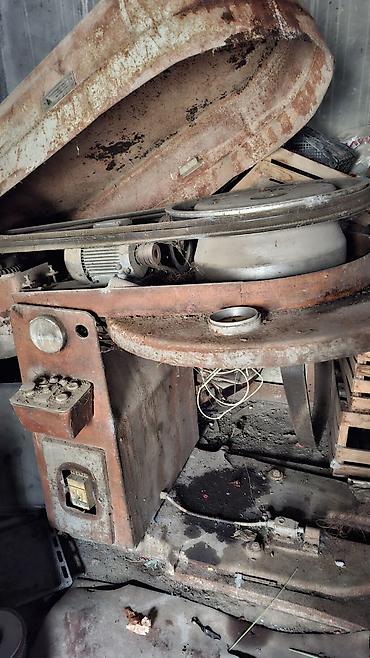 elektrik misar: Sənaye metal emalı üçün böyük ölçülü lent mişarı (elektrik mühərrikli) — 1