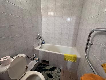 золотой квадрат: 2 комнаты, 42 м², Бишкек Парк ТРЦ Хрущевка, 2 этаж, Косметический ремонт — 9