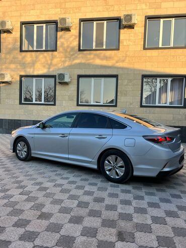 Hyundai: Hyundai Sonata: 2019 г., 2 л, Автомат, Гибрид, Седан — 4